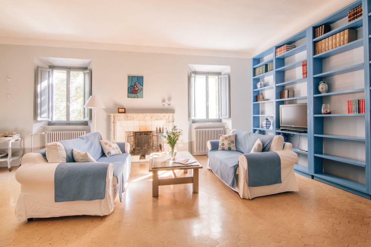 La Bianca Camaiore